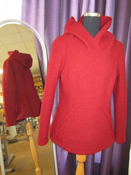 Damenhoddie aus Wolle