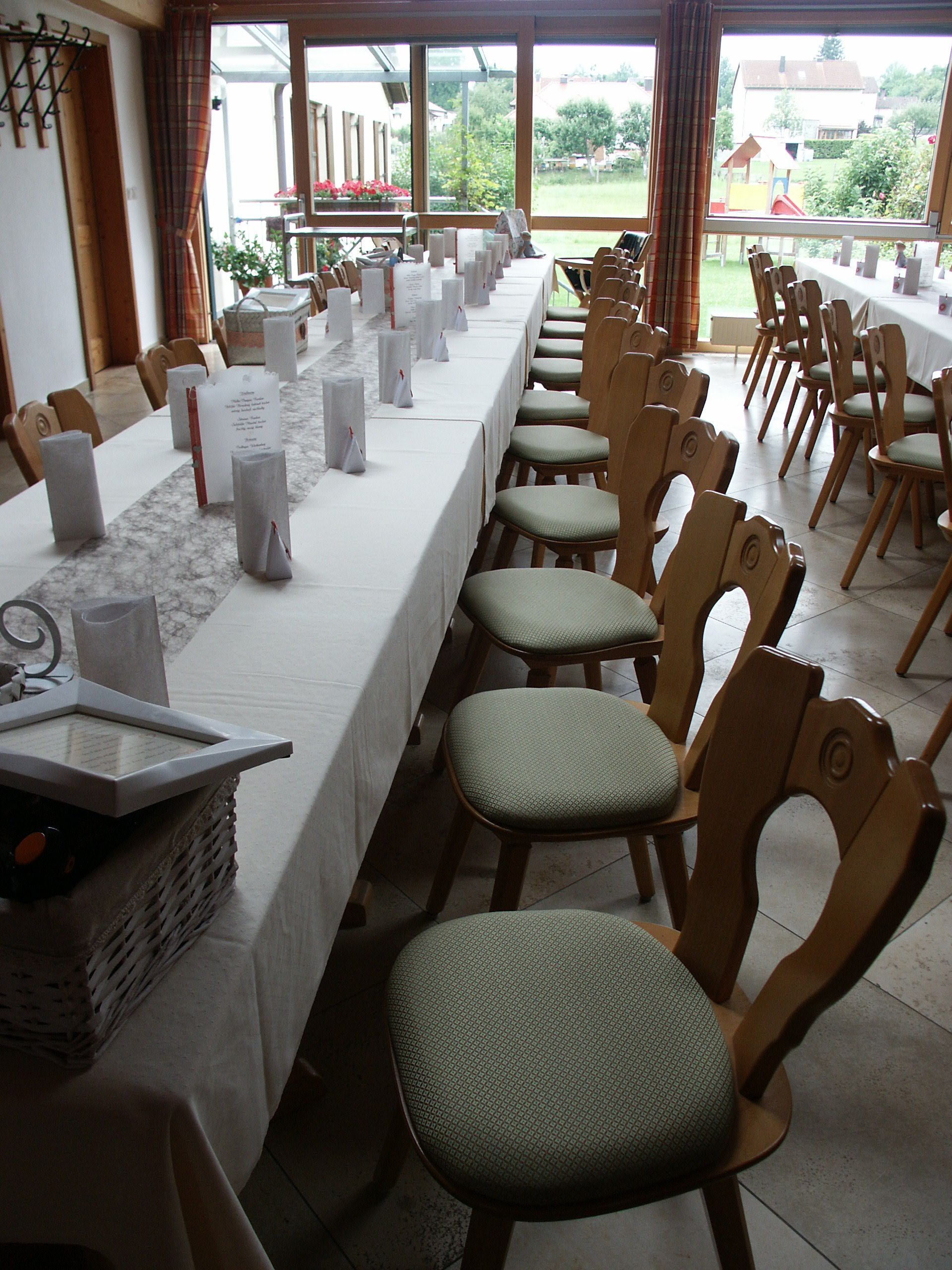 Neu gepolsterte Stühle für Gasthäuser