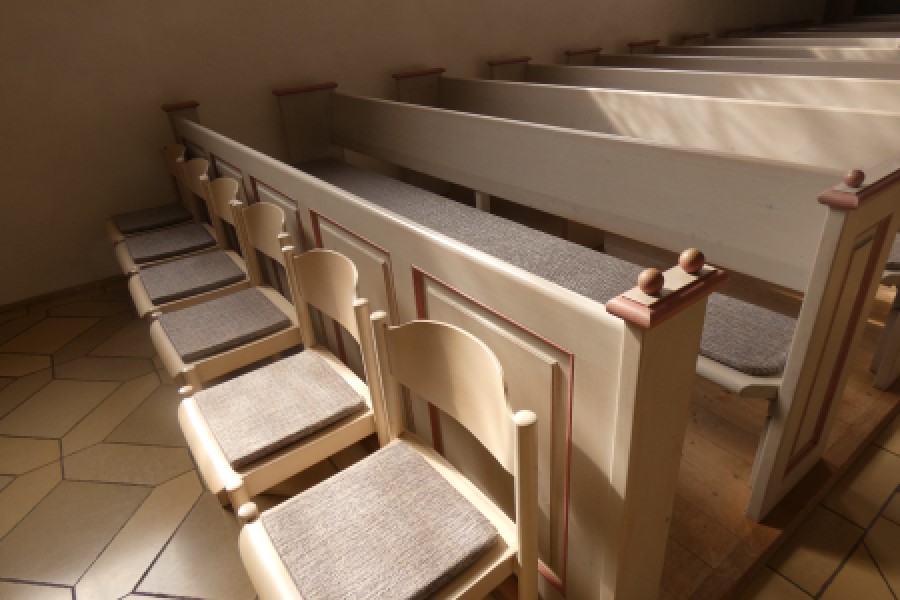 Polster für Kirchenbänke